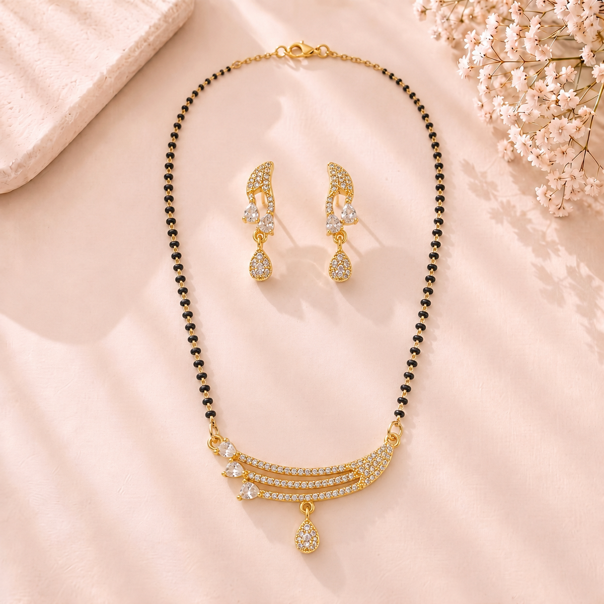 Mangamta Elegant Mangal Sutra Set with Drop Pendant