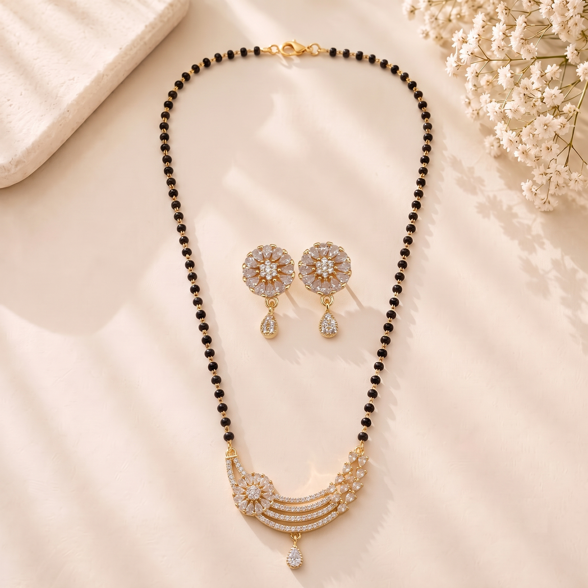 Mangamta Layered Arc Wheel Pendant Stone Mangalsutra Set with Stud Earrings