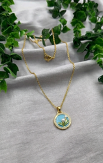 Mangamta Vintage Round Enamel Floral Cameo Imitation Pendant Necklace
