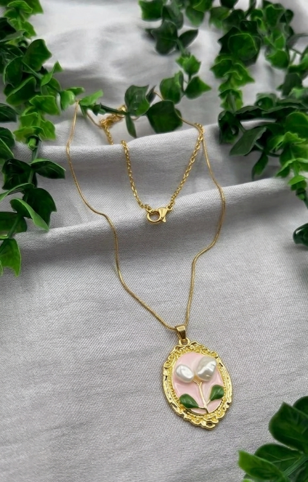 Mangamta Victorian Style Oval Enamel Floral Cameo Imitation Pendant Necklace