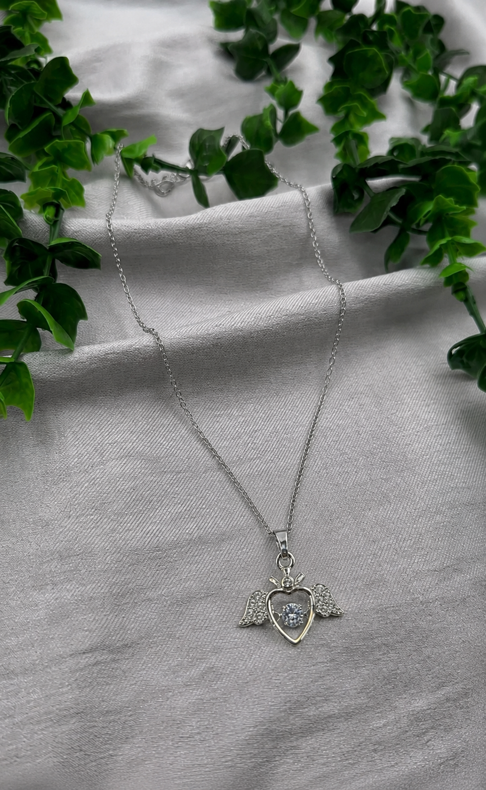 Mangamta Angel Heart Halo Dancing Stone Imitation Pendant Necklace