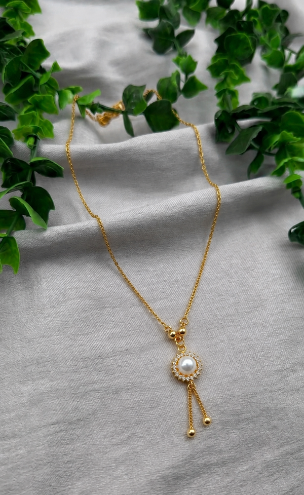 Mangamta Elegant Sunburst Pearl Drop Tassel Imitation Necklace