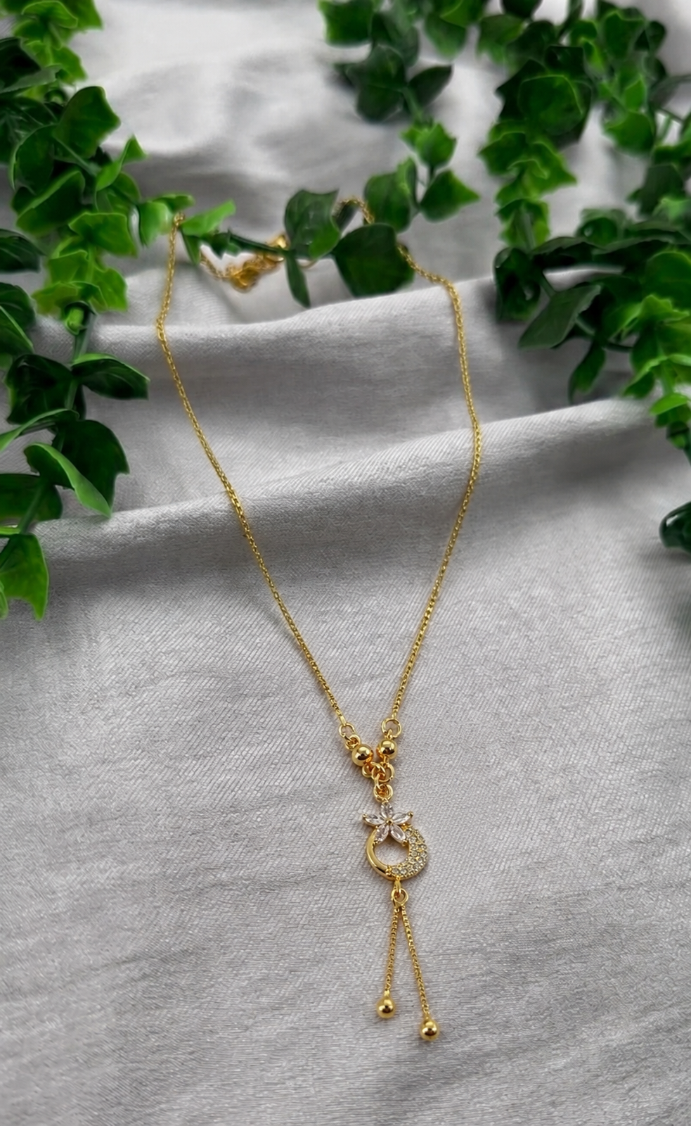 Mangamta Celestial Floral Crescent Moon Tassel Imitation Necklace