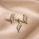 Mangamta Wing Design Pendant Set